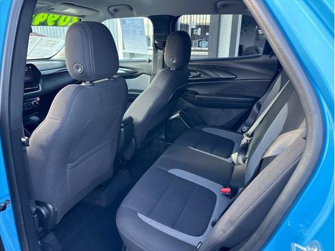 Used 2025 Chevrolet TrailBlazer LT FWD image 12