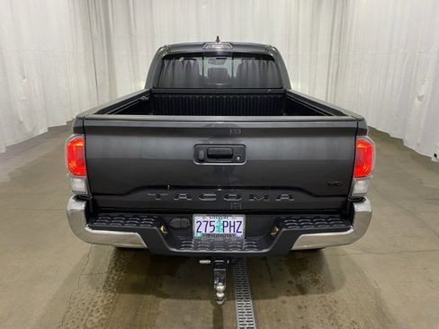 Certified 2023 Toyota Tacoma TRD Off-Road image 5