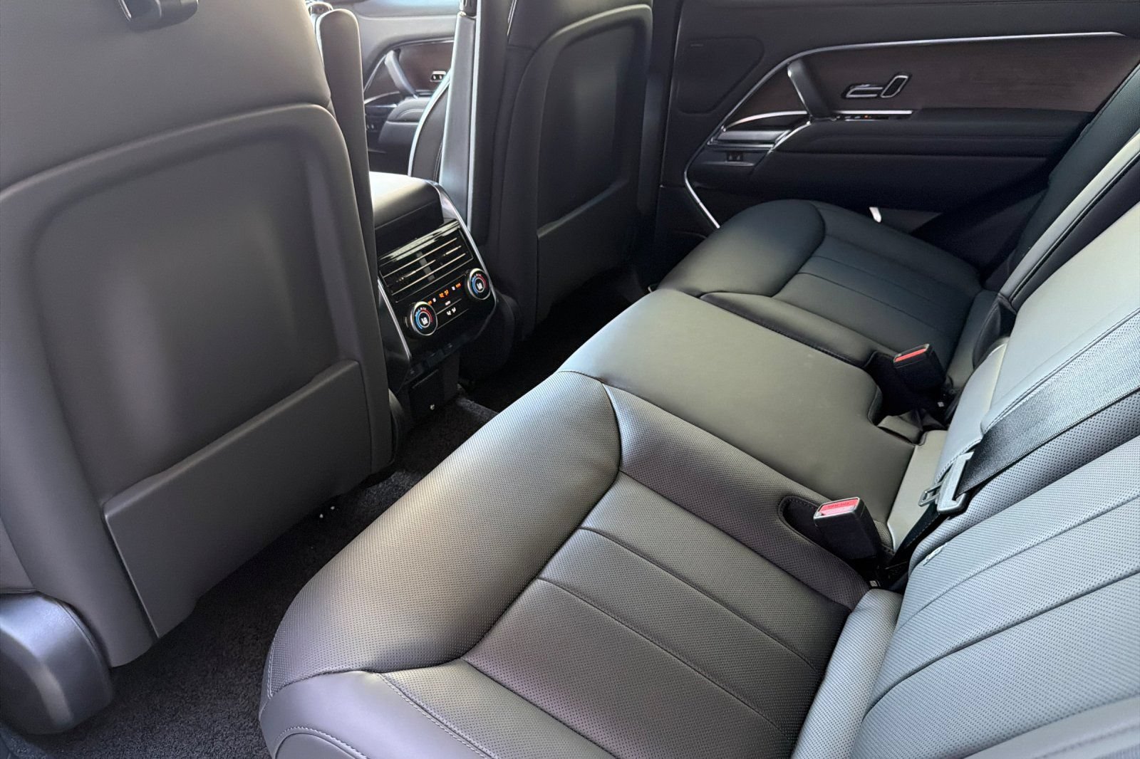 New 2026 Land Rover Range Rover SE AWD/4WD image 35
