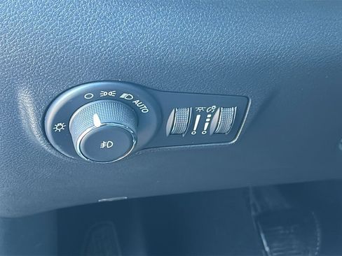 New 2026 Jeep Compass Limited image 17