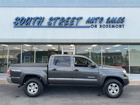 Used 2012 Toyota Tacoma 4x4 Double Cab w/ TRD Off-Road Pkg image 1