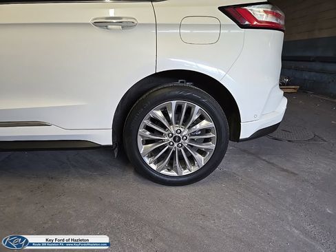 Used 2020 Ford Edge Titanium w/ Equipment Group 301A AWD/4WD image 7