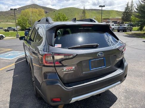 Used 2023 Subaru Outback Limited AWD/4WD image 7