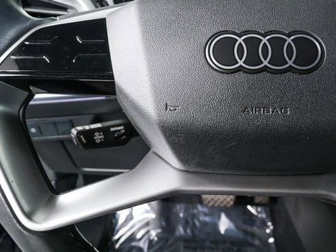 Used 2023 Audi Q4 e-tron Premium Plus w/ Premium Plus image 9