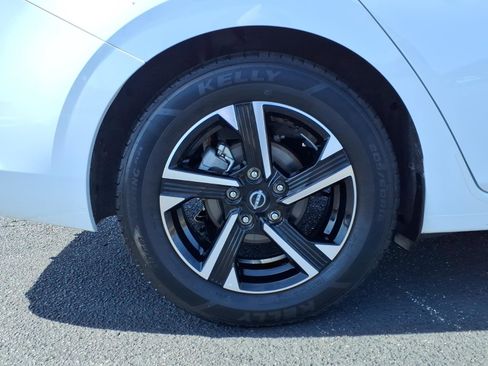 Used 2025 Nissan Sentra SV FWD image 10