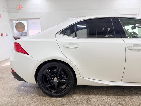 Used 2018 Lexus IS 300 AWD w/ Comfort Package image 9