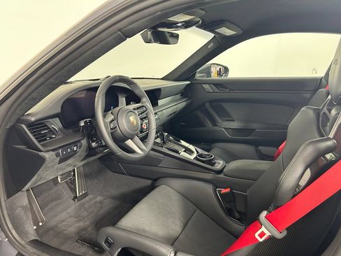 Certified 2026 Porsche 911 Carrera GTS RWD image 4