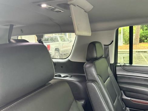 Used 2020 GMC Yukon XL SLT w/ Premium Edition RWD image 15