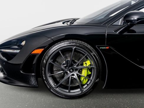 Used 2024 McLaren 750S Spider image 24