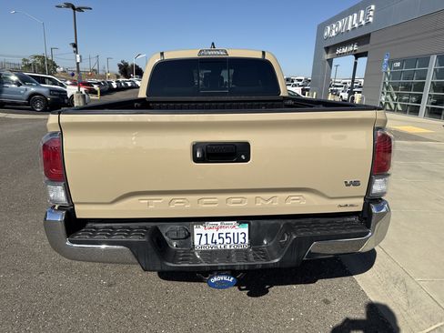 Used 2020 Toyota Tacoma TRD Off-Road AWD/4WD image 4