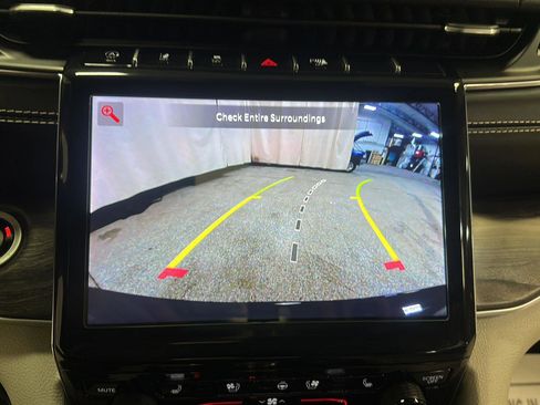 Used 2023 Jeep Grand Cherokee L Overland image 22