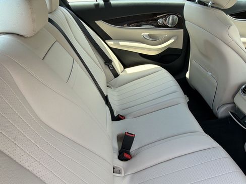 Used 2019 Mercedes-Benz E 300 image 31