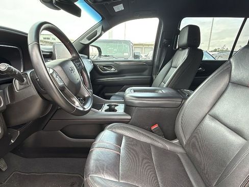 Used 2024 Chevrolet Suburban RST image 4