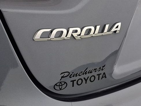 Used 2025 Toyota Corolla LE FWD image 37