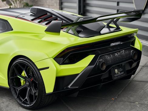 Used 2022 Lamborghini Huracan STO image 16