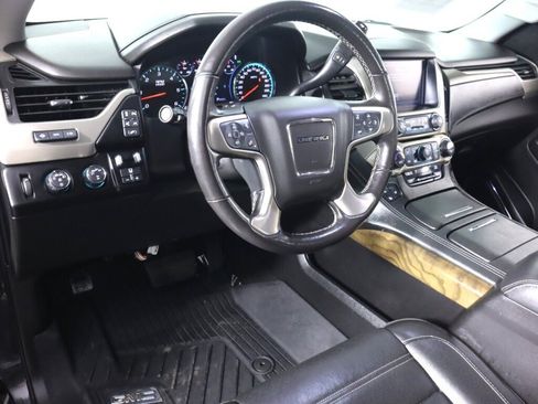 Used 2018 GMC Yukon Denali w/ Denali Ultimate Package AWD/4WD image 9