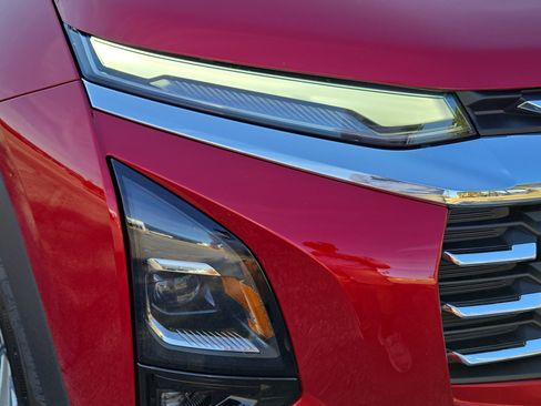 New 2026 Chevrolet Equinox LT image 16