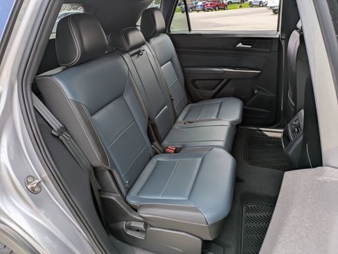 Used 2023 Volkswagen Atlas Cross Sport SEL AWD/4WD image 22
