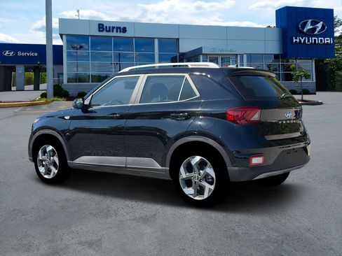 New 2026 Hyundai Venue SEL image 4