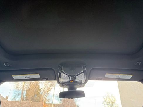 Used 2020 BMW X6 M50i image 16