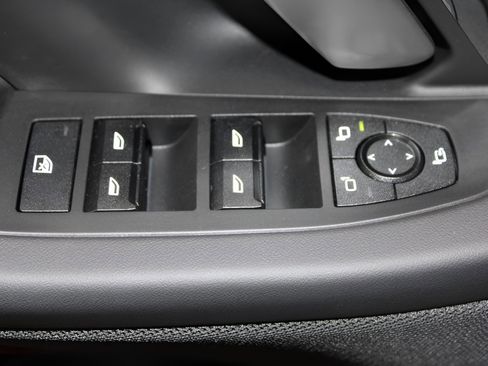 Certified 2025 BMW 530i xDrive w/ Premium Package image 32