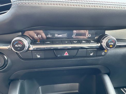 Used 2024 MAZDA MAZDA3 s image 24