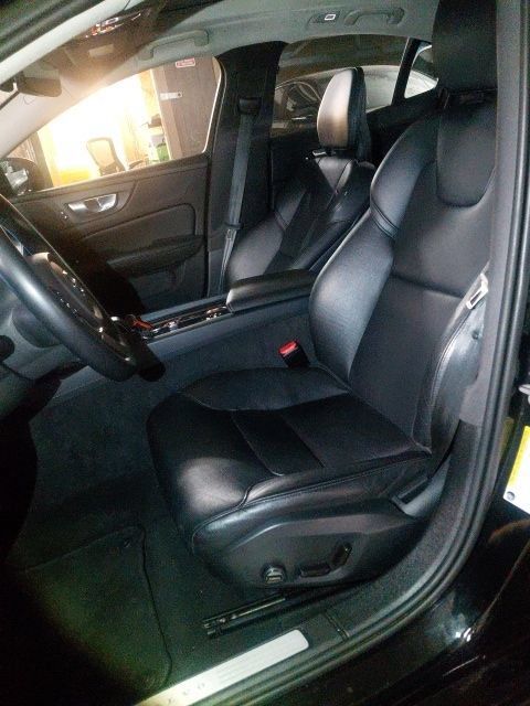 Used 2024 Volvo S60 B5 Core FWD image 5