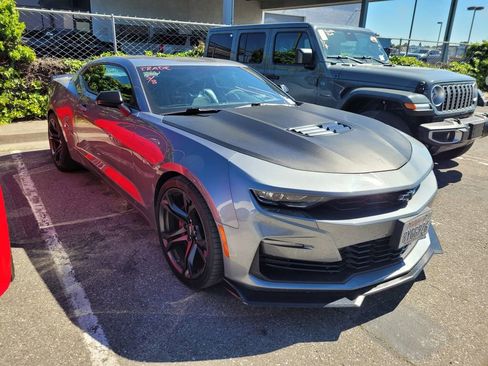 Used 2021 Chevrolet Camaro SS image 3