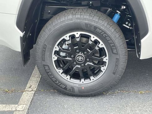 New 2026 Toyota Tundra SR5 AWD/4WD image 14
