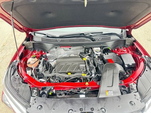 Used 2025 Chevrolet Trax LT image 32