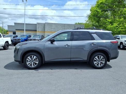 New 2026 Nissan Pathfinder SL AWD/4WD image 2