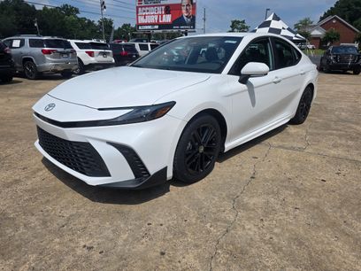 Used 2025 Toyota Camry SE w/ Convenience Package