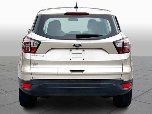 Used 2018 Ford Escape S image 4