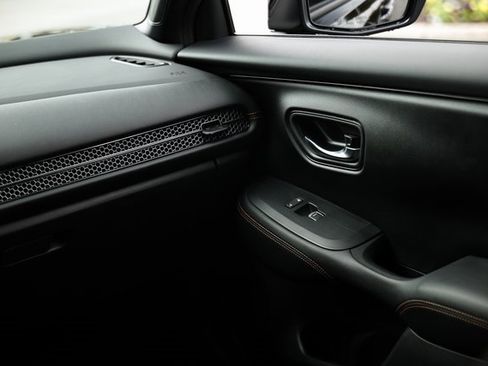 Used 2024 Honda HR-V Sport image 28