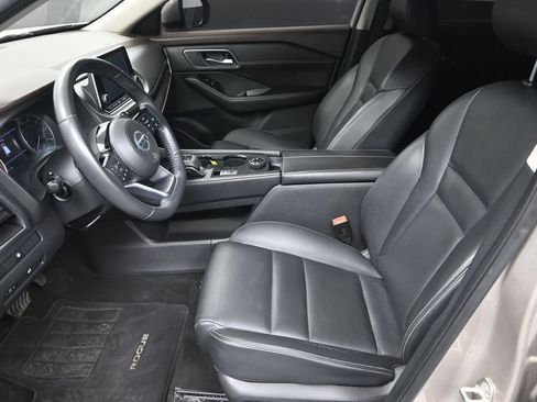 Used 2021 Nissan Rogue SL AWD/4WD image 14