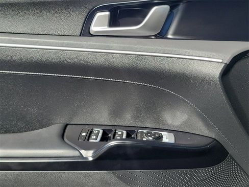 Used 2022 Kia K5 GT-Line w/ GT-Line Awd Premium Package image 16