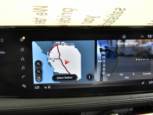 Used 2023 Nissan Ariya AWD image 22