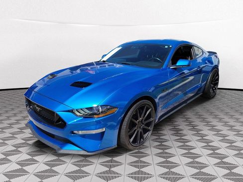 Used 2020 Ford Mustang GT Premium w/ Equipment Group 401A RWD image 3