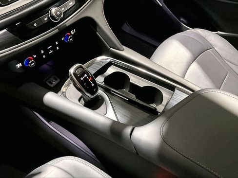 Used 2019 Buick Enclave Essence image 15