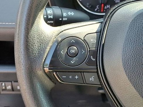 Used 2021 Toyota RAV4 XLE image 25