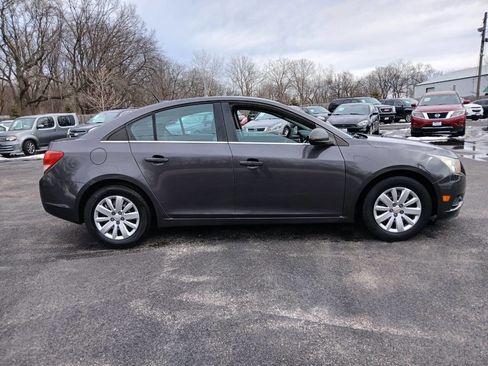 Used 2011 Chevrolet Cruze LS w/ Connectivity Package image 3