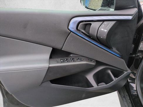 Used 2025 BMW X3 xDrive30i w/ Premium Package image 11