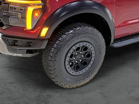 Used 2025 Ford F150 Raptor image 7