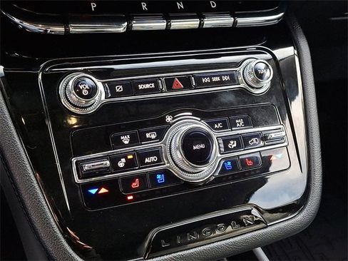 Used 2021 Lincoln Corsair w/ Equipment Group 101A image 16