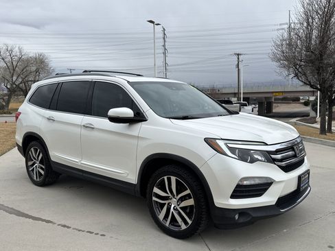 Used 2017 Honda Pilot Elite image 8