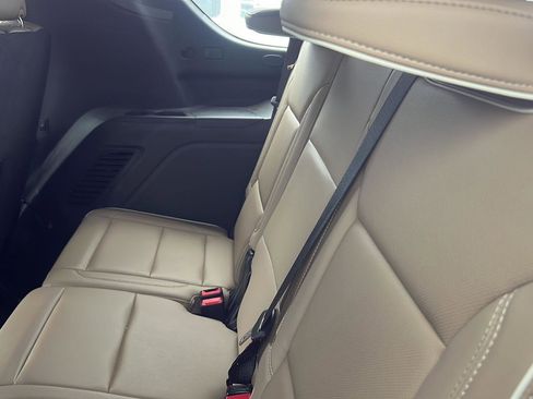 Used 2021 Chevrolet Tahoe Premier w/ Premium Package RWD image 10