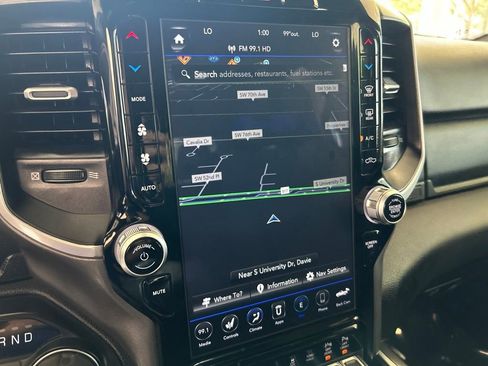 Used 2021 RAM 1500 Big Horn RWD image 11