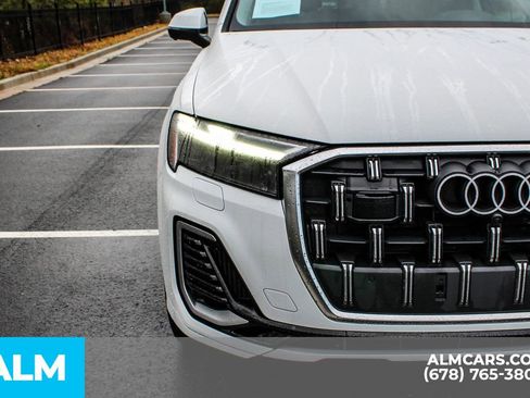 Used 2025 Audi Q7 3.0T Premium Plus image 11