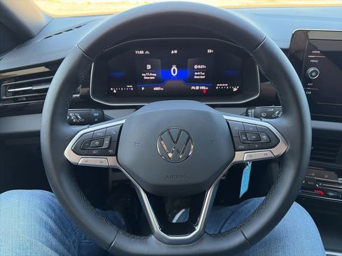 Certified 2025 Volkswagen Jetta Sport FWD image 15