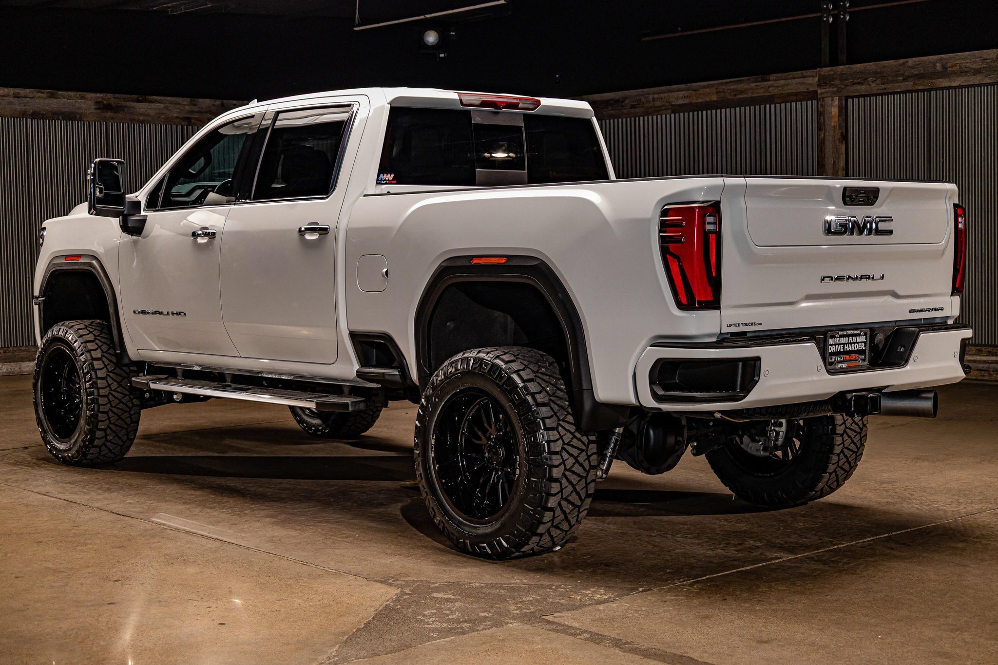 Used 2024 GMC Sierra 2500 Denali AWD/4WD image 7